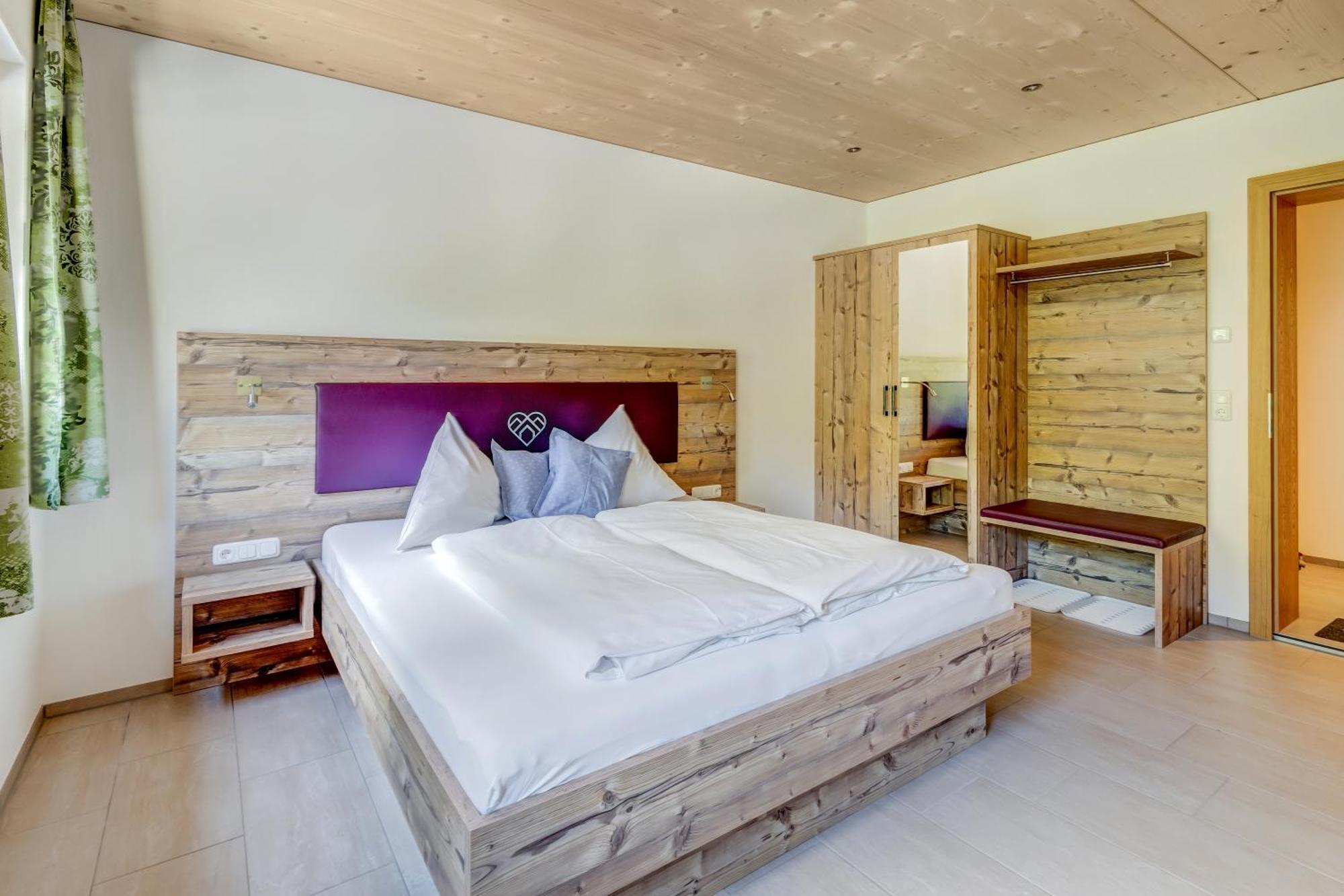 Hotel Lisas - With Wellness And Breakfast Schröcken Exteriér fotografie